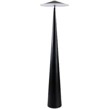 Една проста лампа за дневна, под лампа, модерна и креативна нощно шкафче за спалня на хотела, кабинет, вертикална лампа Нло