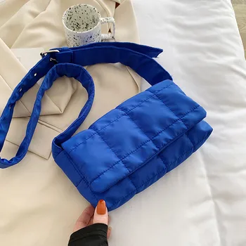 Модни Меки Дамски чанти през рамо, дизайнерска марка стеганая чанта, луксозна космическа памучен чанта през рамо, голяма чанта-тоут, Зима 2023
