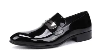 Нов стил, черни модела обувки ръчна изработка с остър бомбе, мъжки бизнес обувки от лачена кожа, модерен сватбени обувки без закопчалка